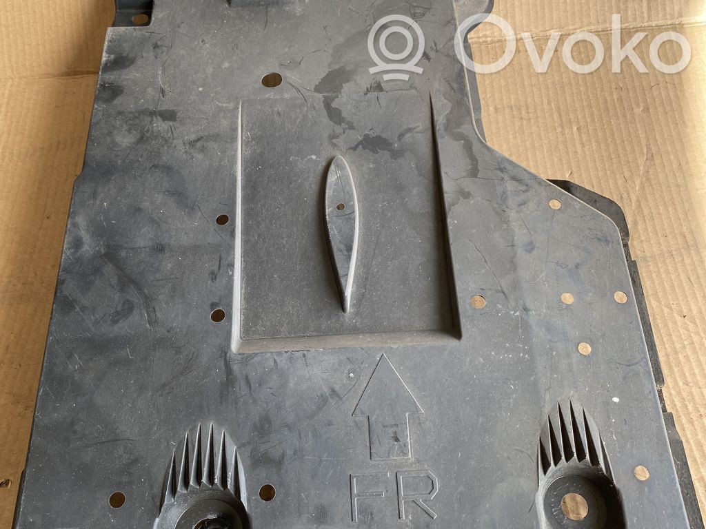 Lexus CT 200H Placa protectora del centro/medio 