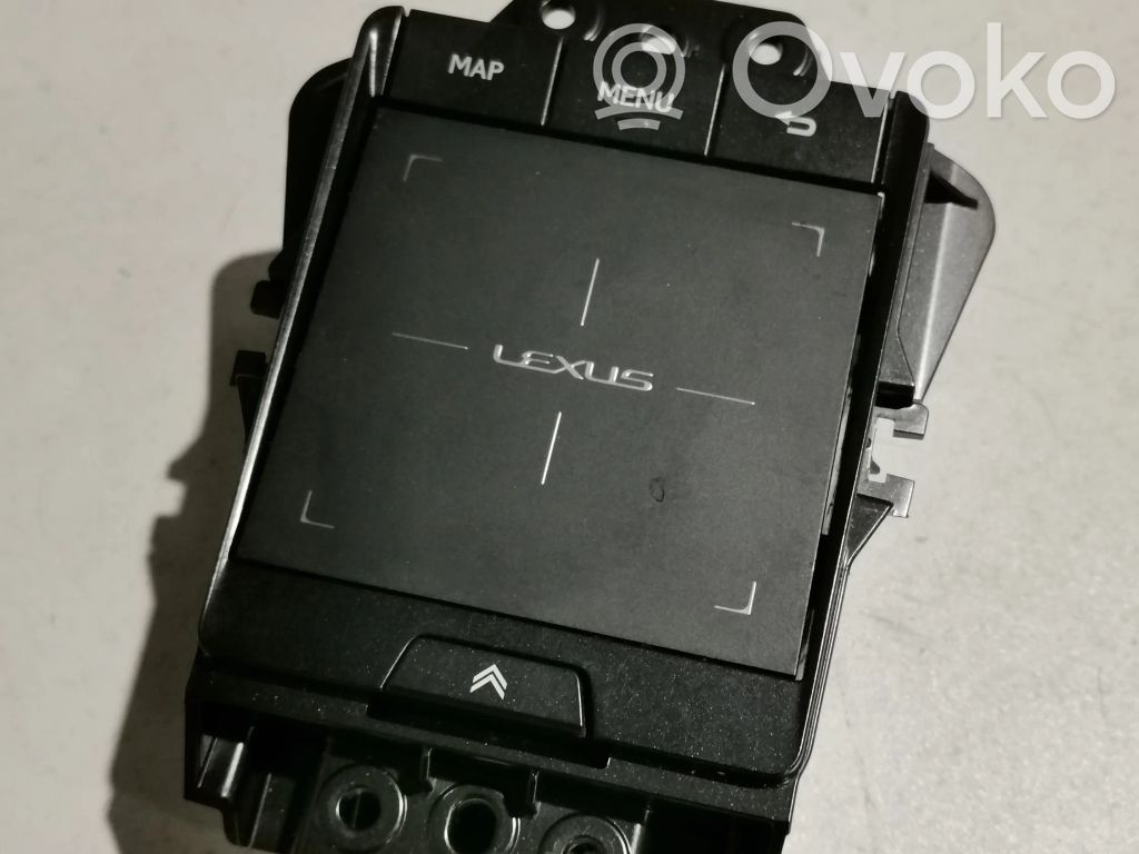 Lexus UX Head unit multimedia control 