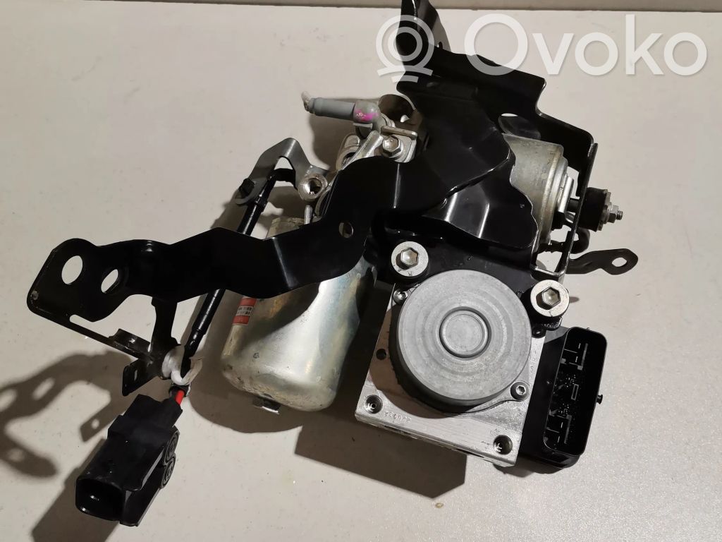 Lexus UX ABS bloks 