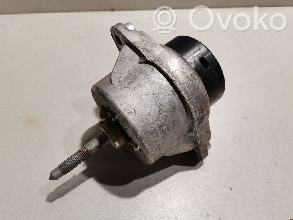 Engine mount bracket   982199131C