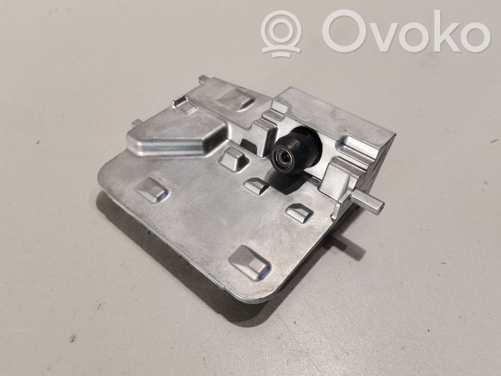Lexus NX Windshield/windscreen camera 