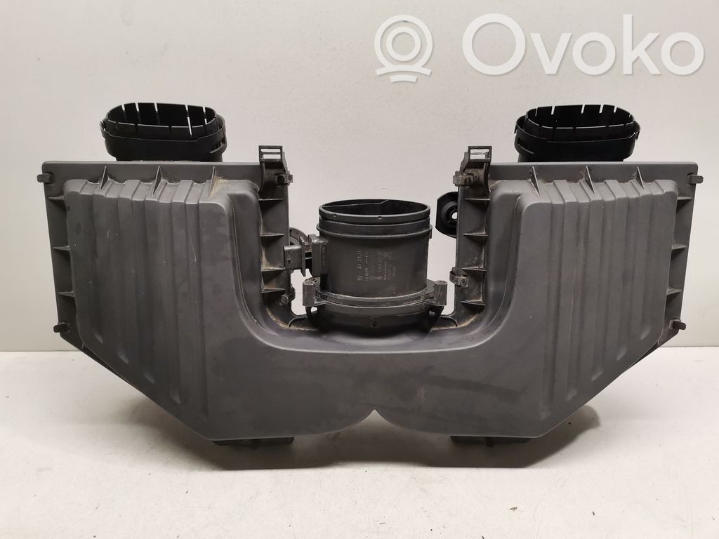 BMW X5 E70 Ilmansuodattimen kotelo 