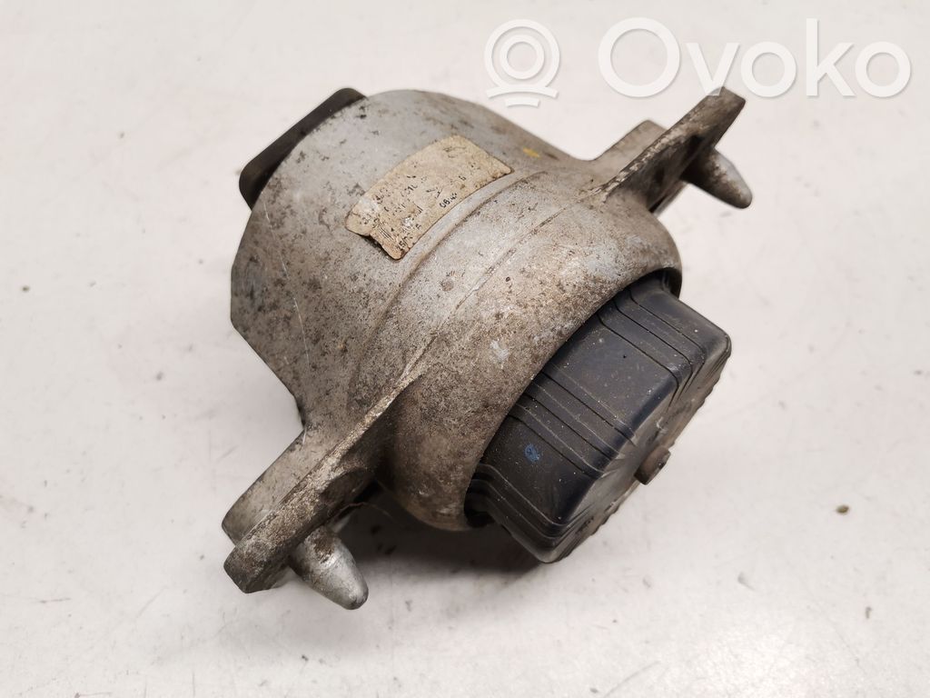 Jaguar XE Engine mount bracket 