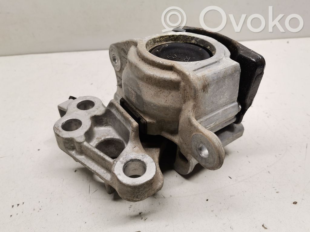 Land Rover Evoque II Engine mount bracket 