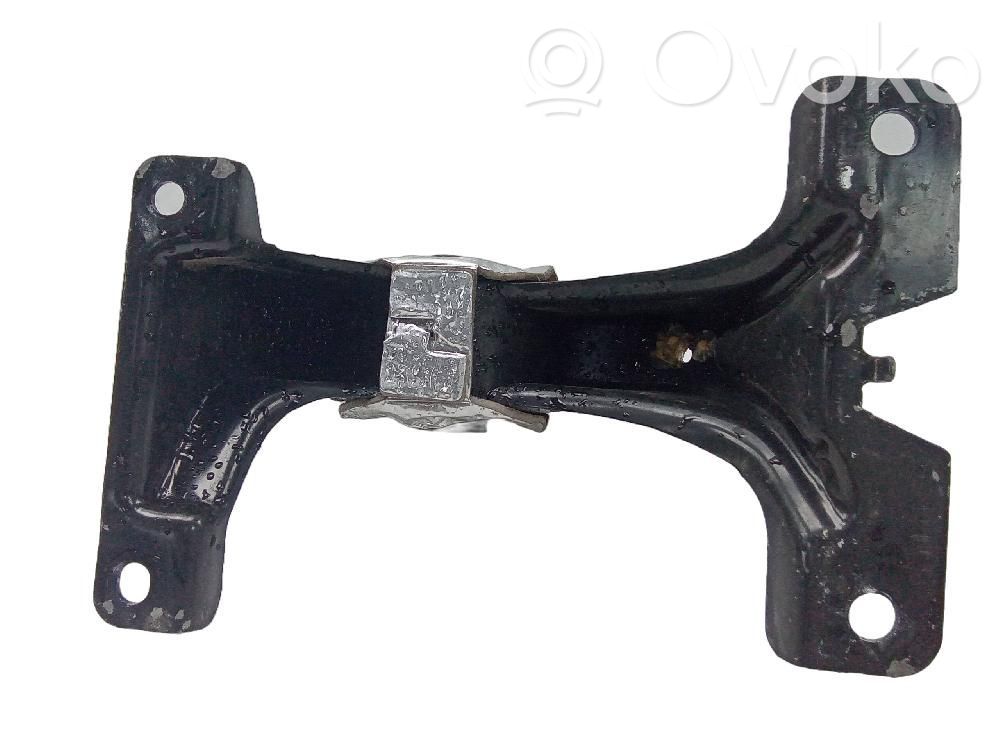 Engine mount bracket   P68091436AD