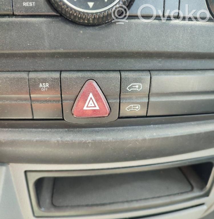Botón interruptor de luz de peligro   SINREF