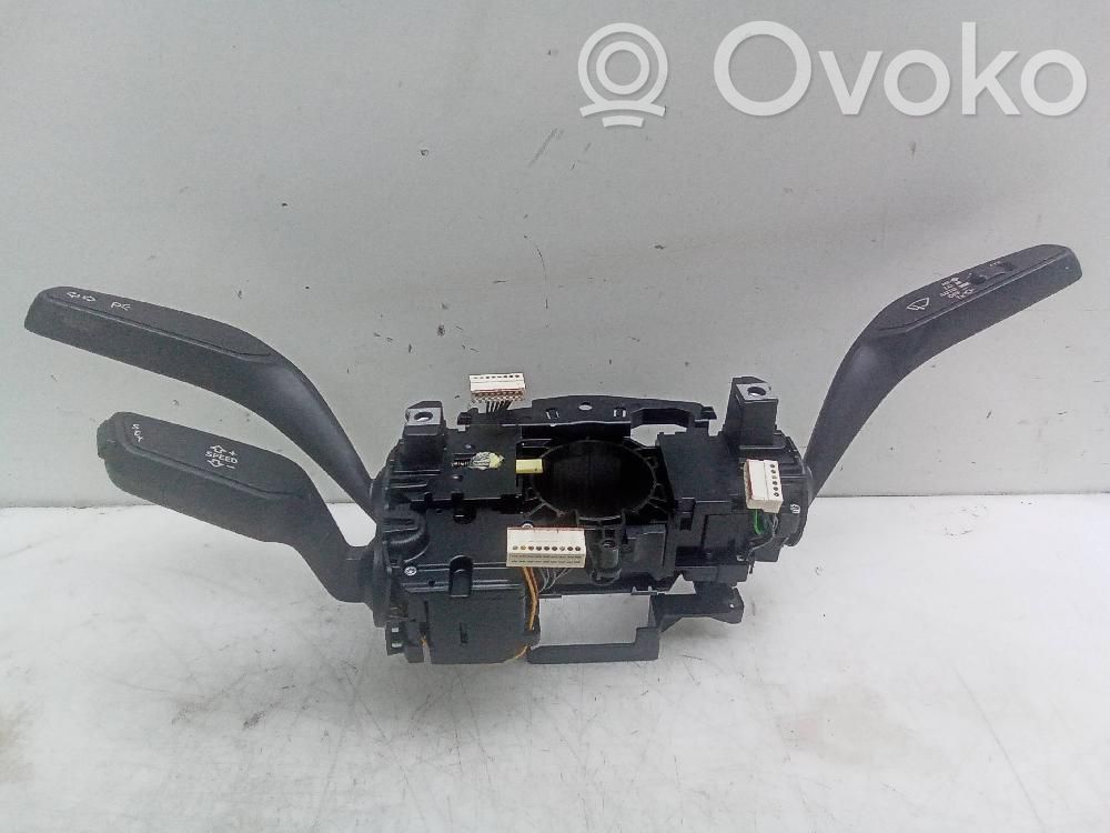 Audi A3 8Y Interruptor/palanca de limpiador de luz de giro 