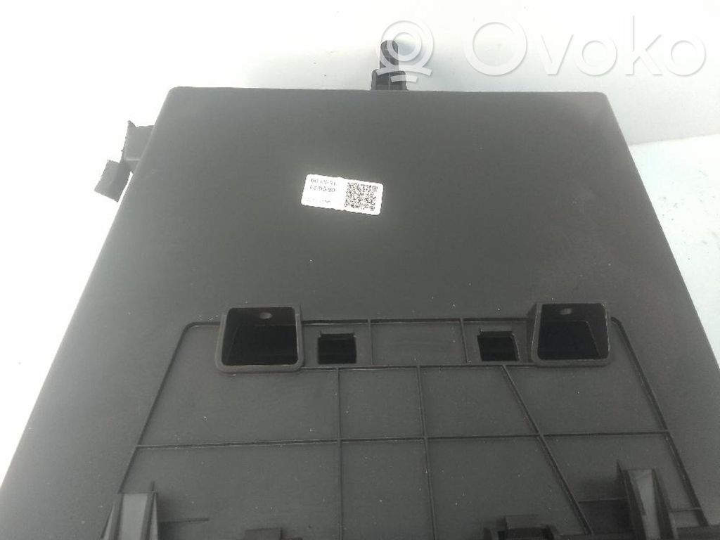 Opel Combo E Guantera 