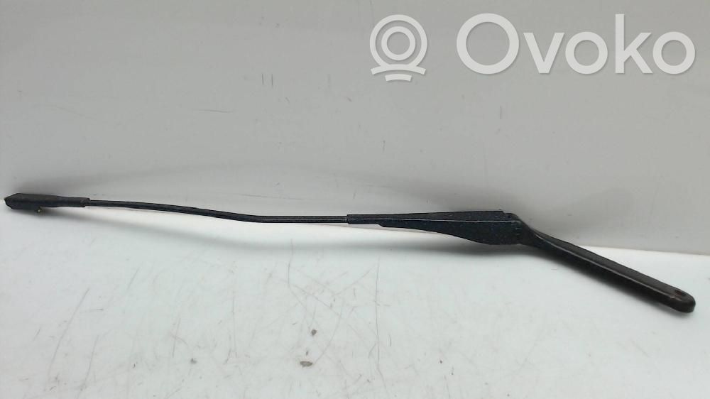 BMW X1 E84 Front wiper blade arm 