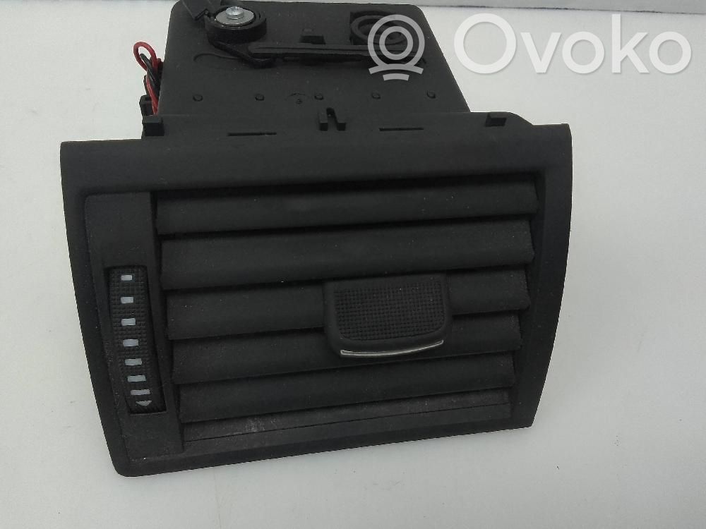 Rejilla de ventilación central del panel   4E0820951