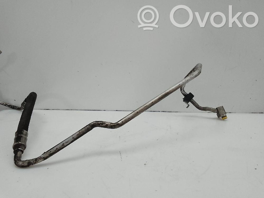 BMW 1 E81 E87 Ilmastointilaitteen putki (A/C) 