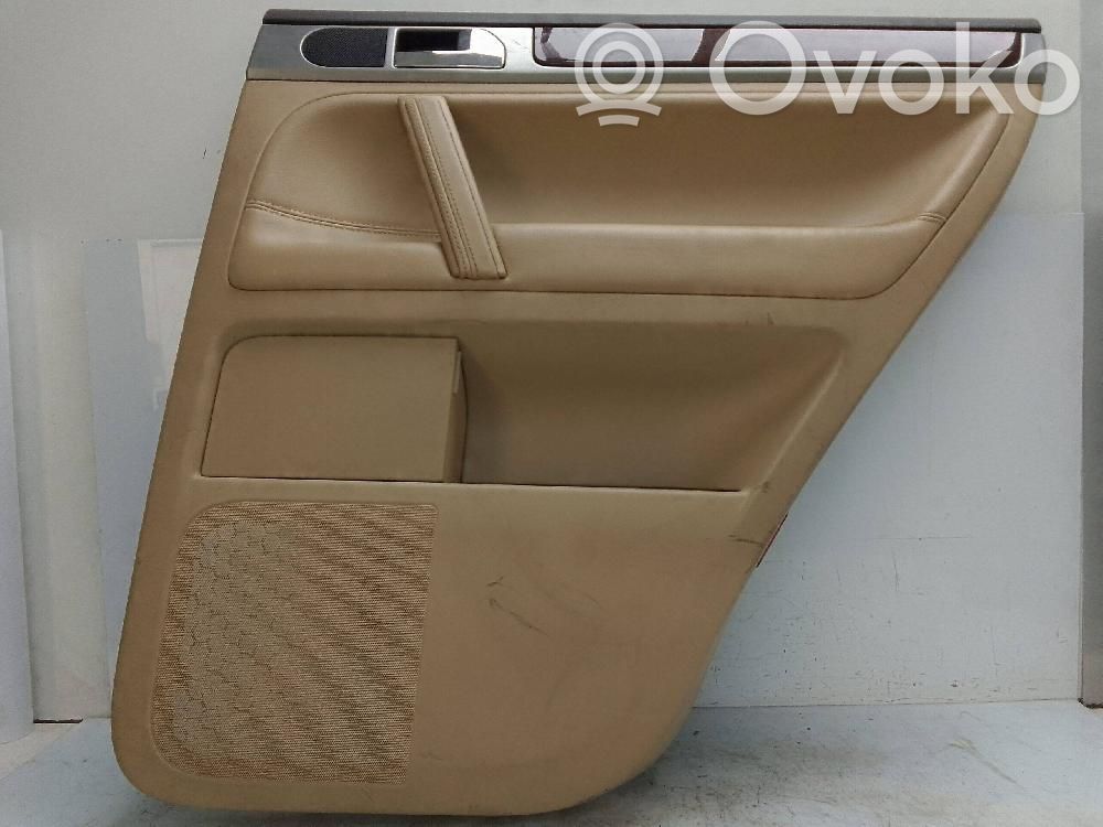 Volkswagen Touareg I Boczki / Poszycie drzwi tylnych 