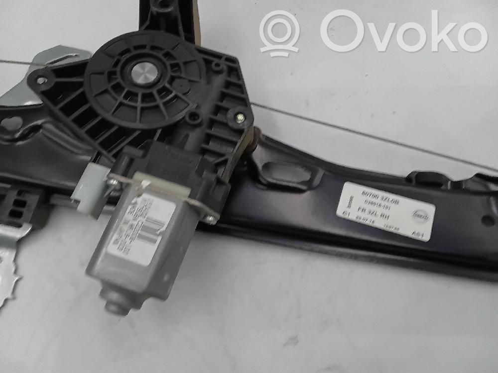 Nissan Pulsar Macara ușă față cu motor 