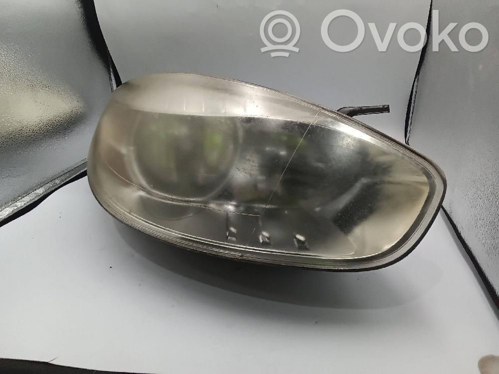 Renault Fluence Lampa przednia 