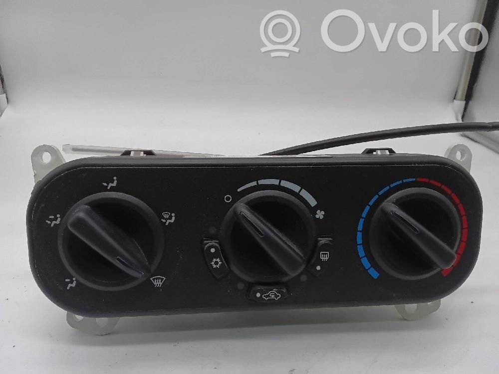 Unidad de control climatización   P55111874AA