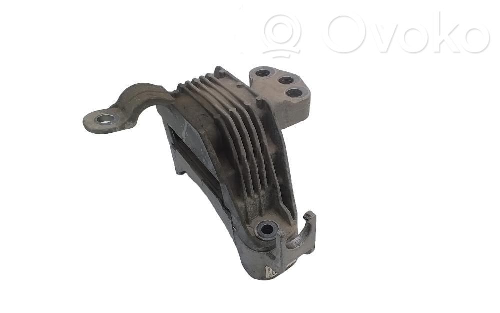 Opel Astra J Supporto di montaggio del motore 