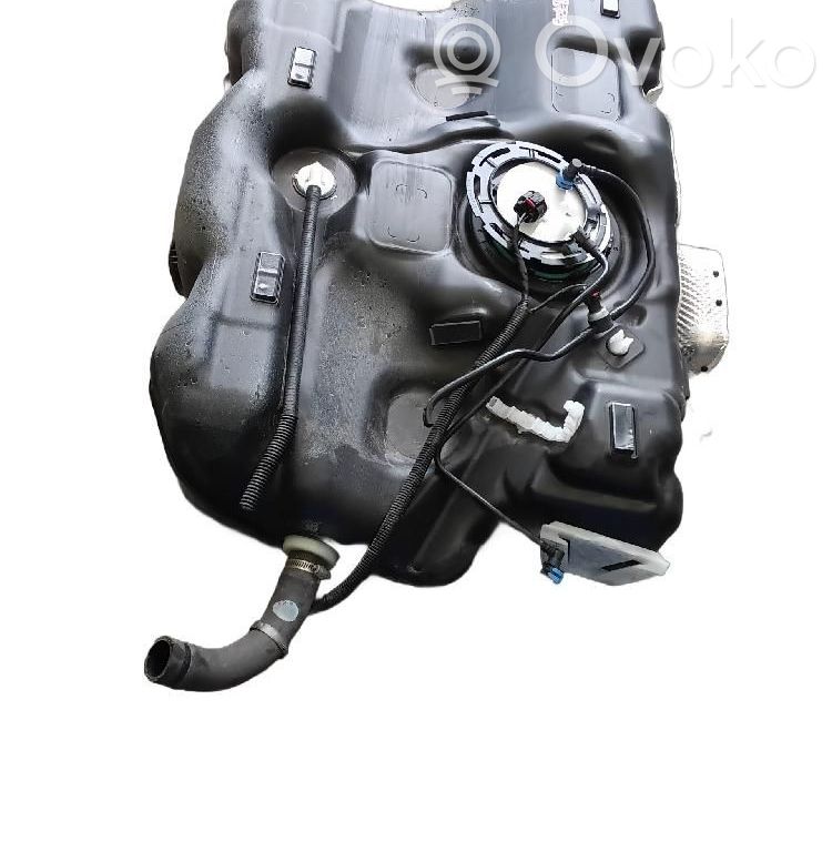 Depósito de combustible   84784322