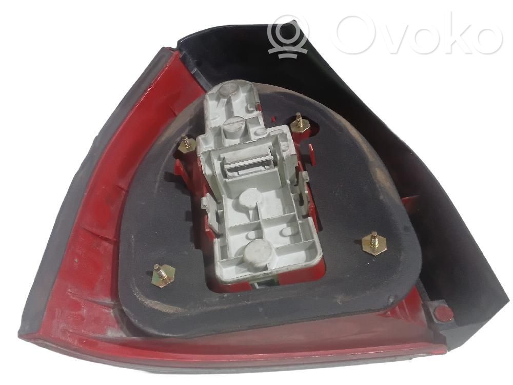 Takavalot   8L0945096A