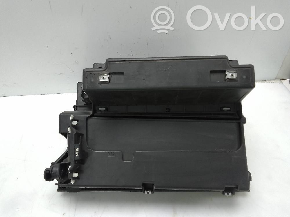 Seat Leon (5F) Compartimiento/consola central del panel 