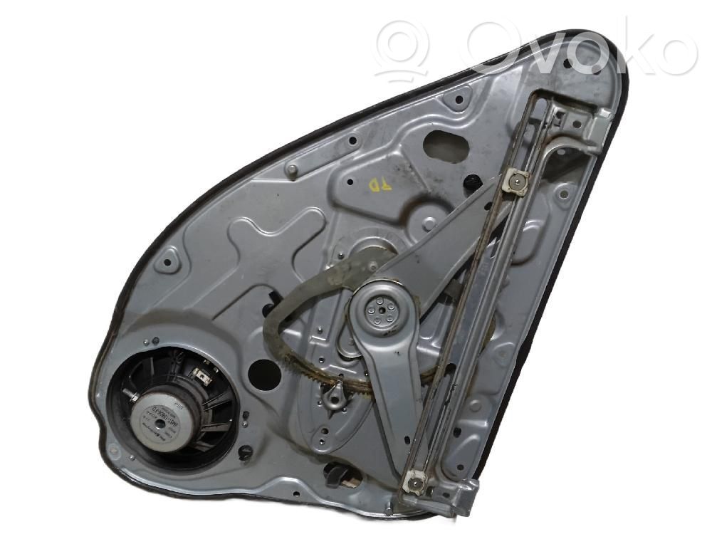 Regulador manual de la ventanilla trasera   3M51R045H22A