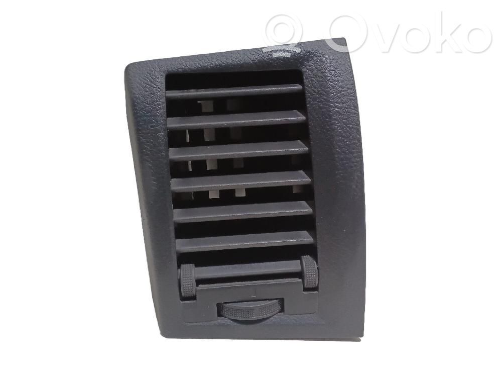 Rejilla de ventilación central del panel   5506144020