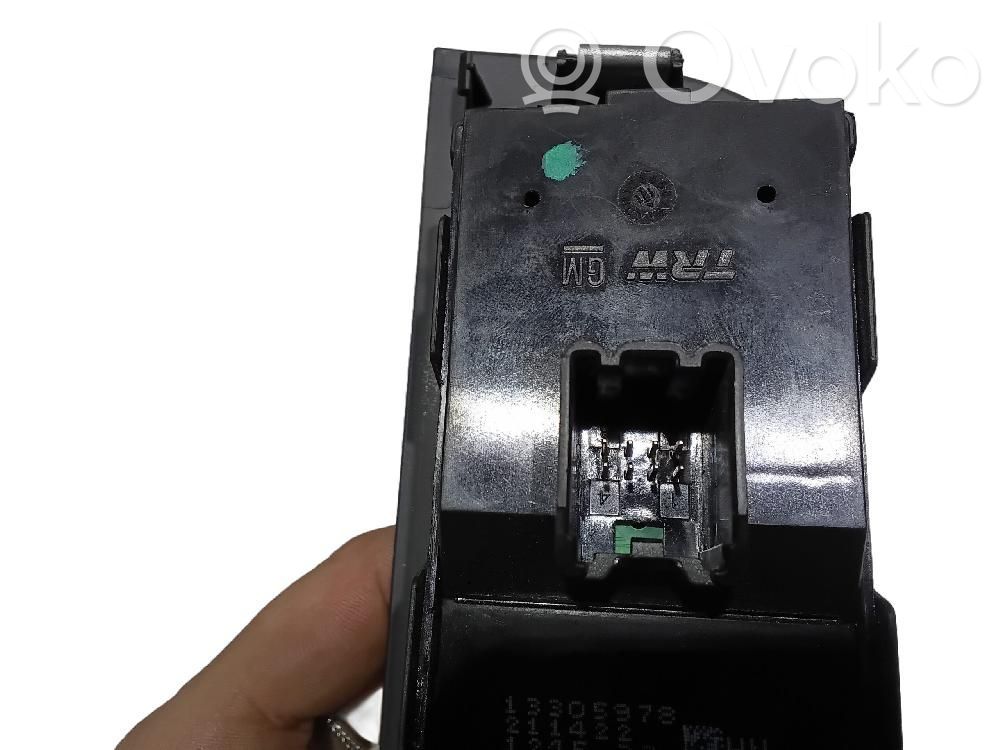 Comutator comandă geamuri electrice   13305978