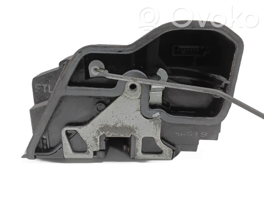 Cerradura de puerta delantera   7154619
