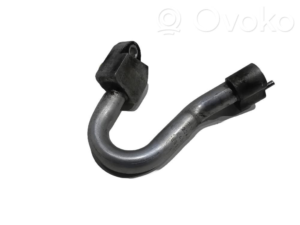 BMW 5 E60 E61 Ilmastointilaitteen putki (A/C) 