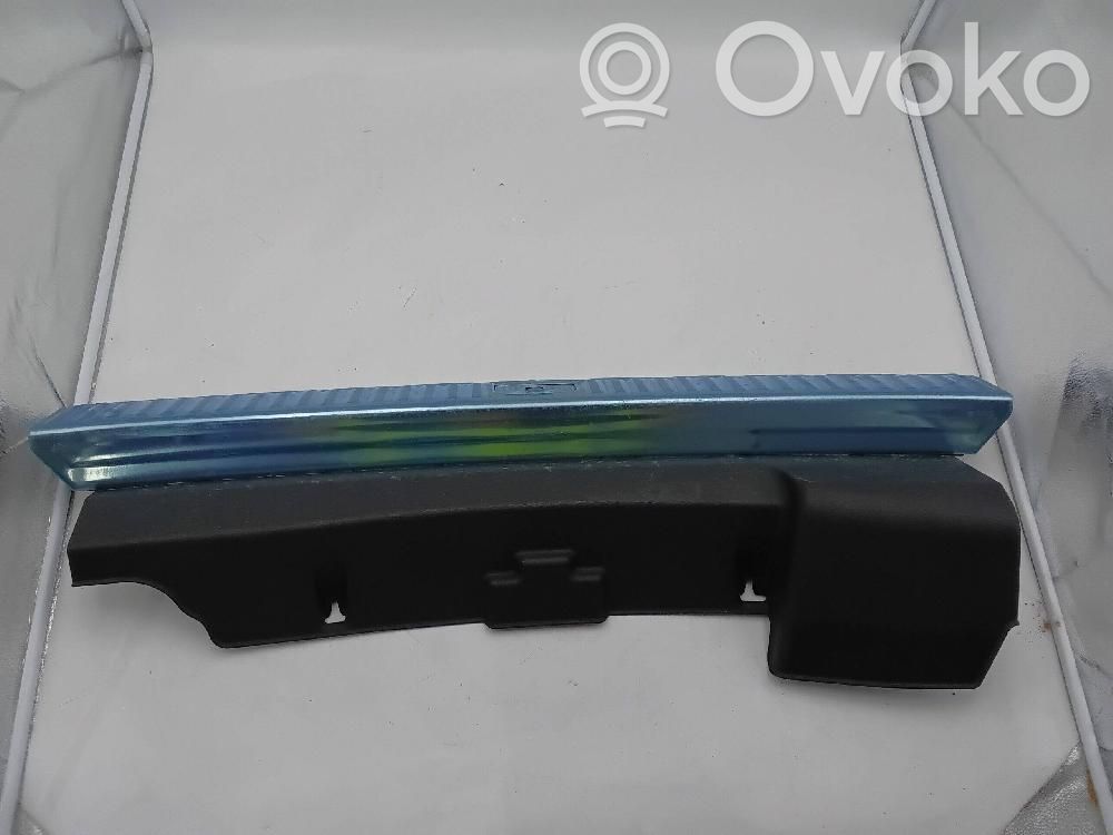 Audi RS Q8 Moldura de la puerta trasera 