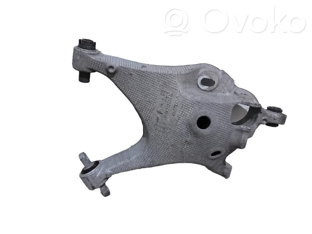Brazo de suspensión trasero   32292414