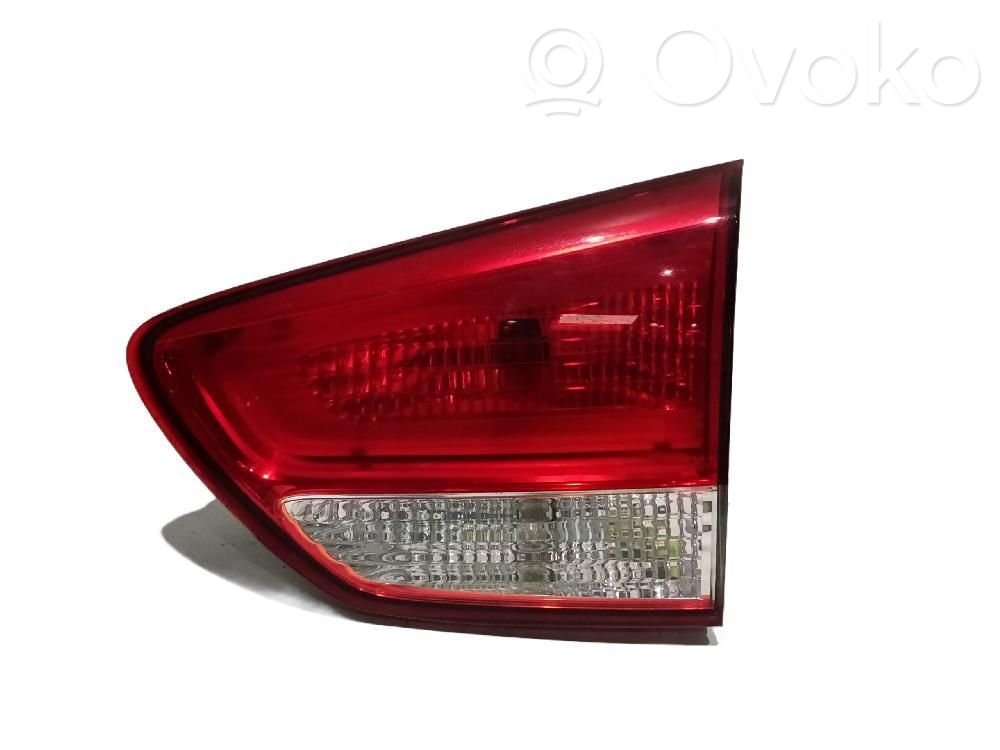 KIA Carens III Luci posteriori del portellone del bagagliaio 