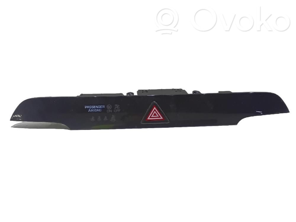 Comutator lumini pericol   93700D7000