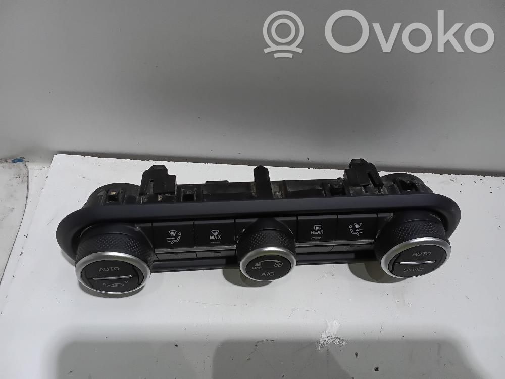 Alfa Romeo Stelvio Panel klimatyzacji 