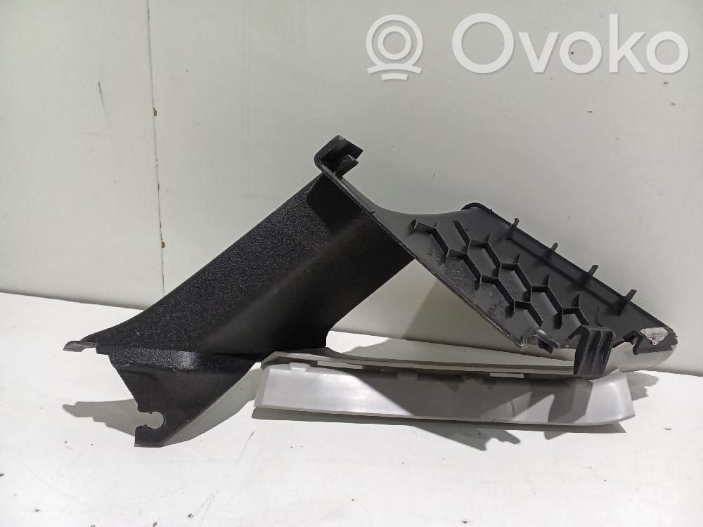 Volkswagen Golf VIII Rivestimento montante (A)