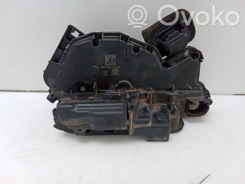 Volkswagen Golf VII Tapicerka bagażnika / Komplet