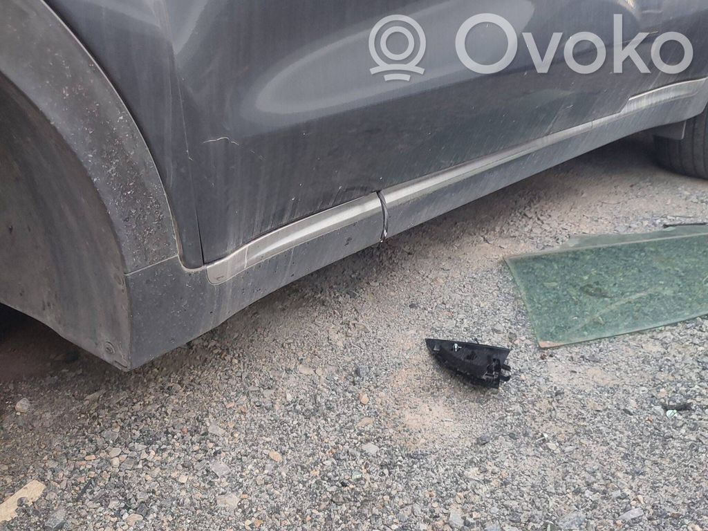 KIA Sportage Sill/side skirt trim
