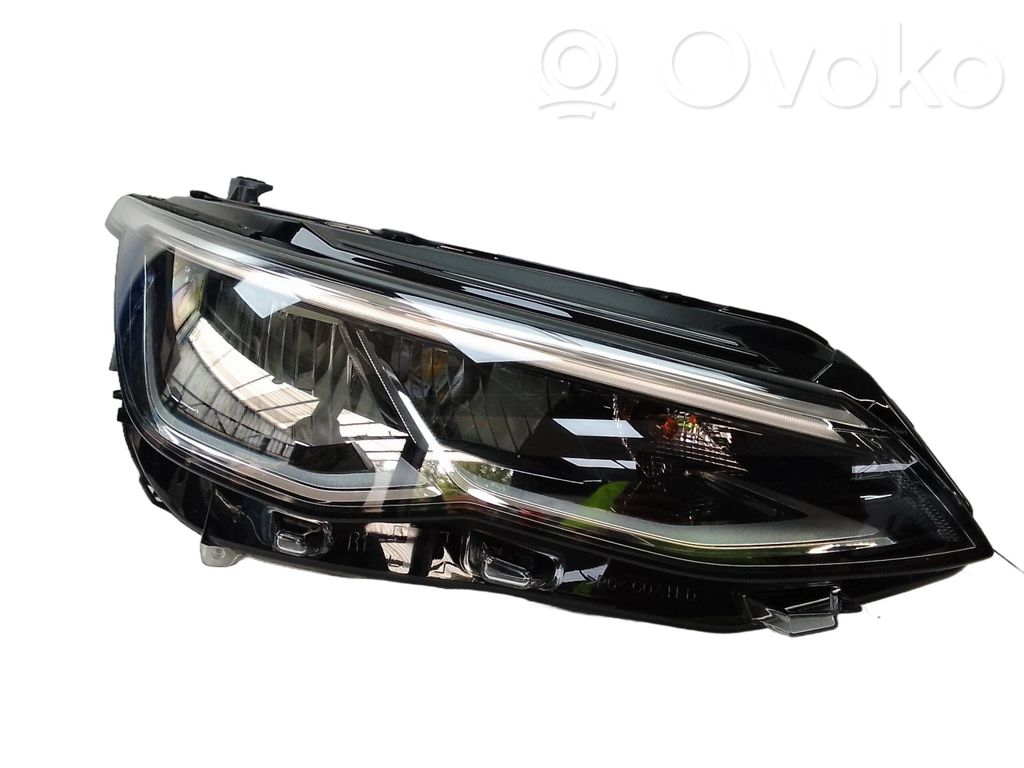 Volkswagen Golf VIII Faro/fanale 