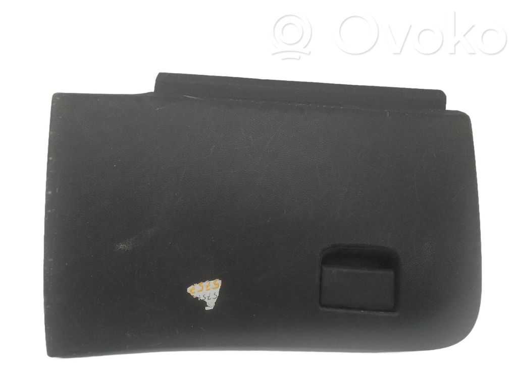 Nissan Qashqai Boite à gants 