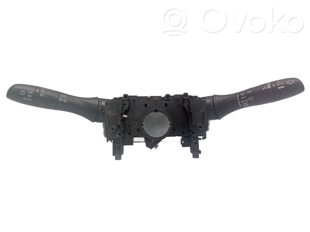 Nissan Qashqai Autres commutateurs / boutons / leviers 