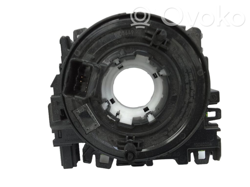 Volkswagen Golf VII Steering wheel airbag