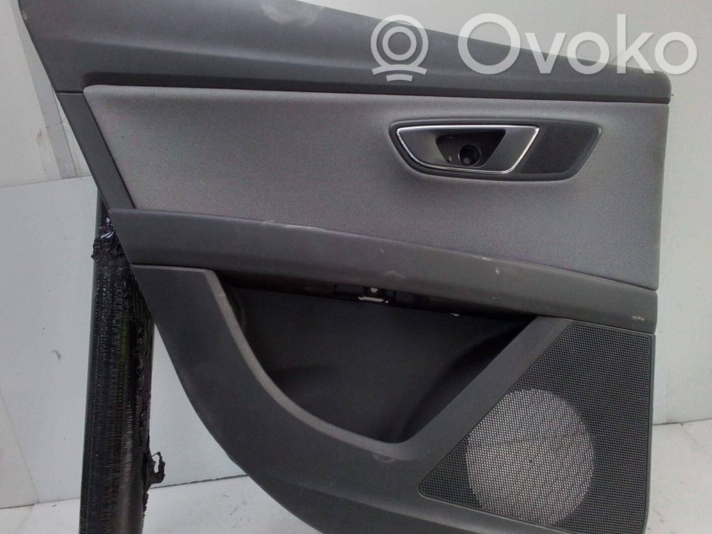Seat Leon (5F) Moldura del tarjetero de la puerta trasera 