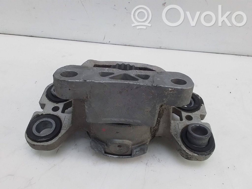 Land Rover Range Rover Evoque L538 Front splash guards bracket 