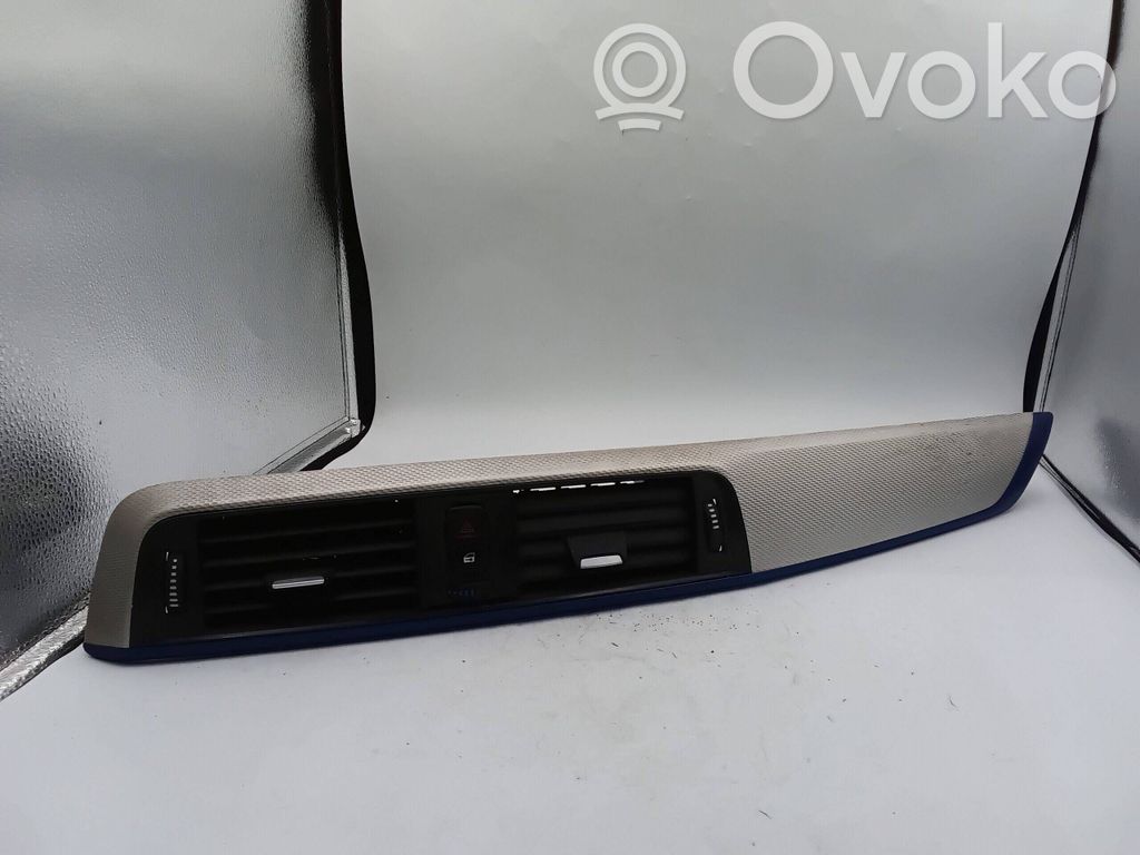 BMW 2 F22 F23 Dysze / Kratki środkowego nawiewu deski rozdzielczej 