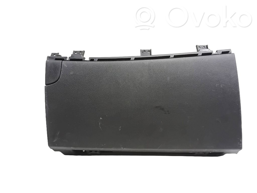 Hyundai i30 Schowek deski rozdzielczej