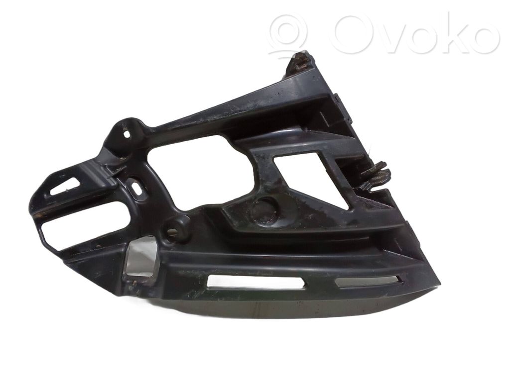 Audi A1 Soporte de montaje del parachoques trasero 