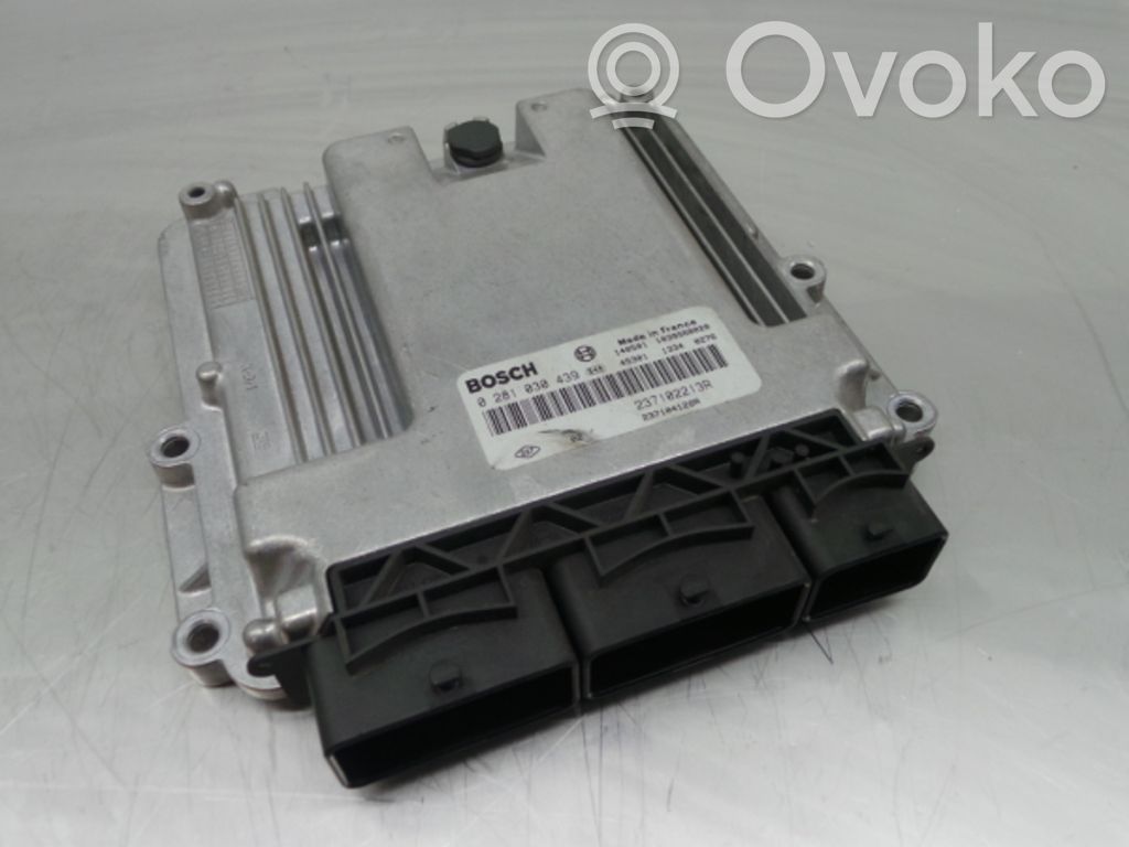 Moottorin ohjainlaite/moduuli   237102213R,0281030439,1039S68020,237104128R