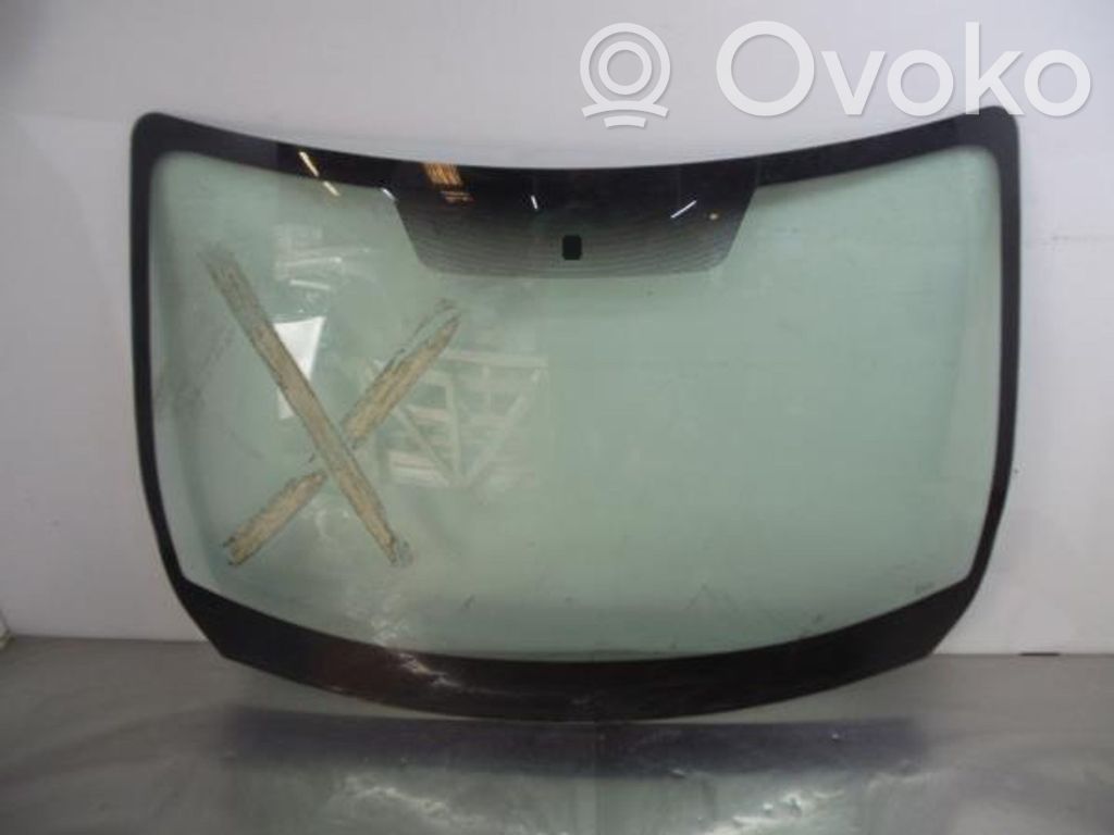 Front windscreen/windshield window   E943R000451