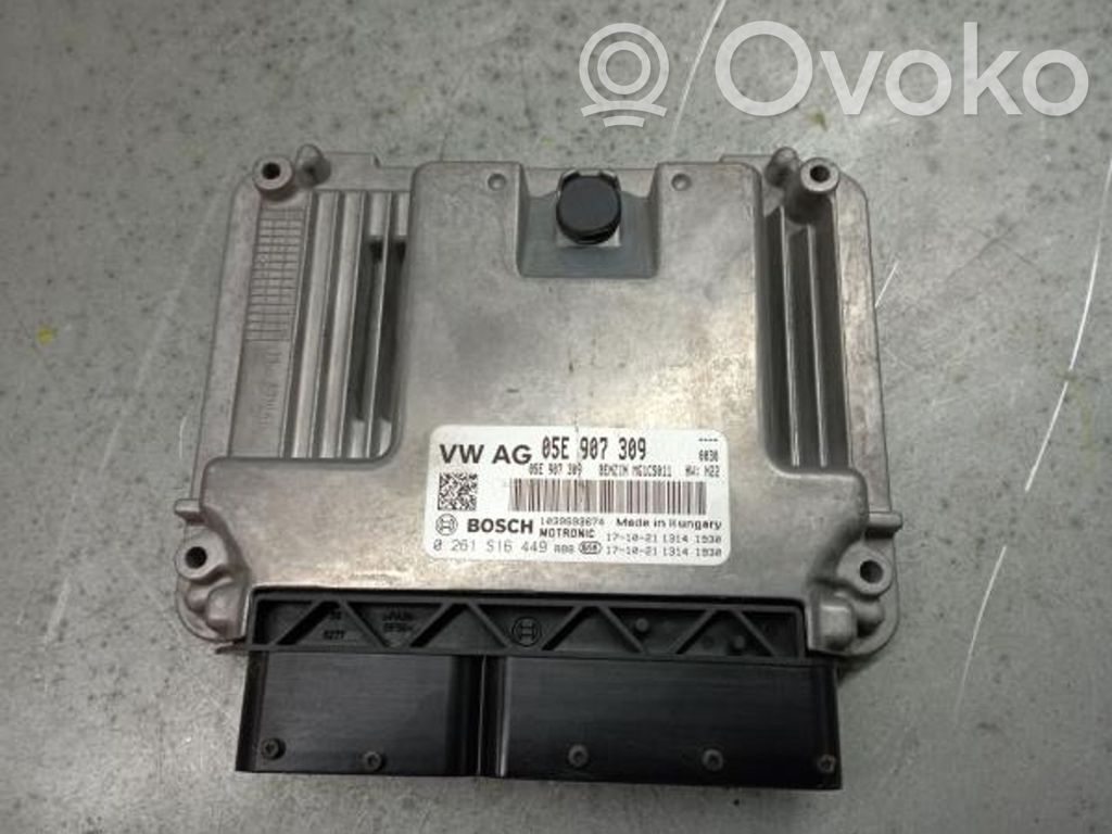 Skoda Karoq Engine control unit/module 