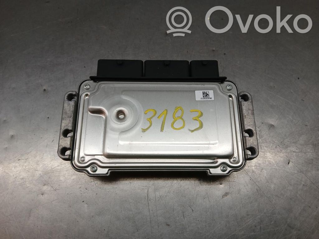 Renault Twingo III Engine control unit/module 