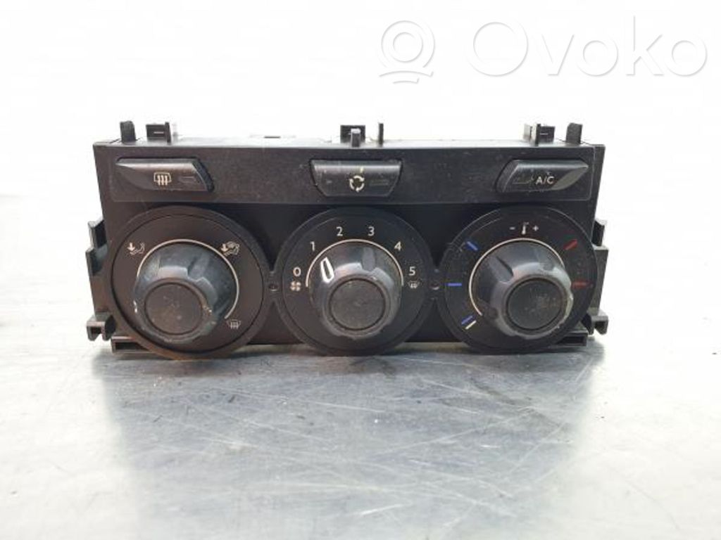 Climate control unit   Z8510001